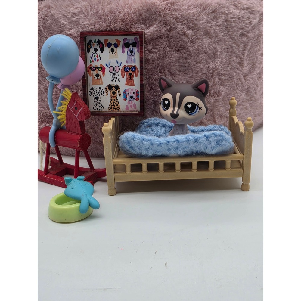 Littlest Pet Shop Gen 7 Timber Wolf Husky Dog Dollhouse Accessory Lot